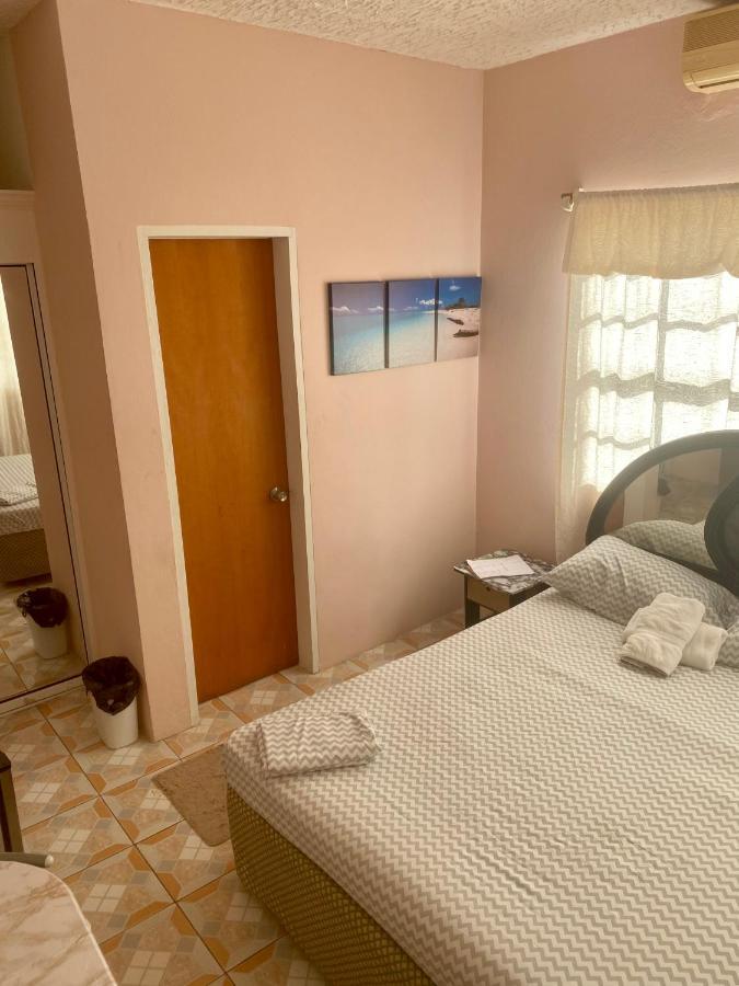 Beverley'S Guest House, Nevis Ngoại thất bức ảnh
