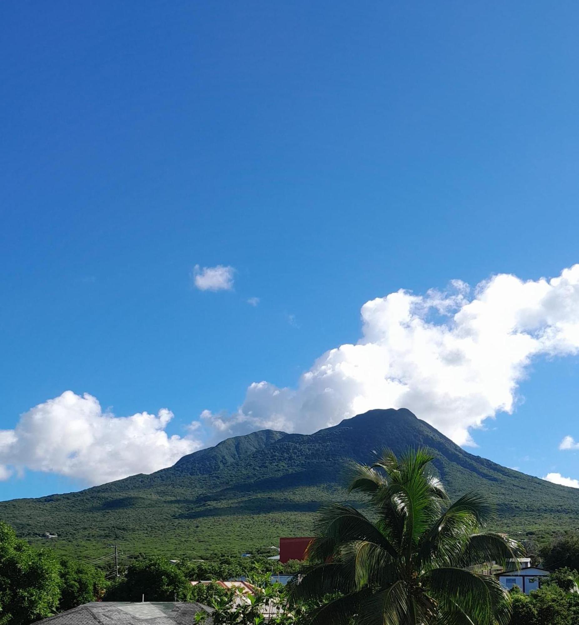 Beverley'S Guest House, Nevis Ngoại thất bức ảnh